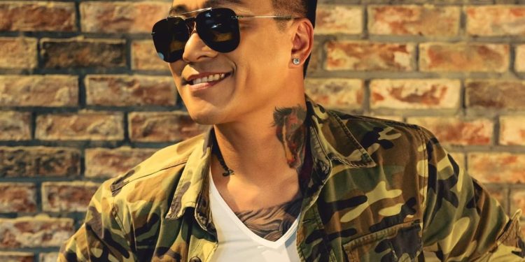 Tiểu sử ca sỹ Tuấn Hưng