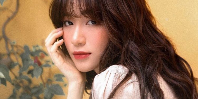 Tiểu sử ca sỹ Hòa Minzy