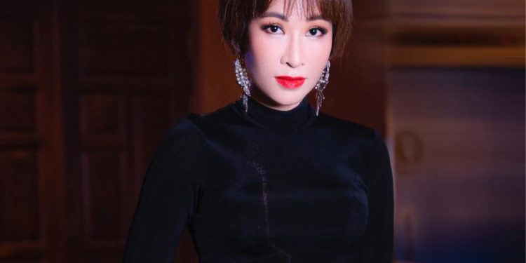 Tiểu sử ca sĩ Uyên Linh